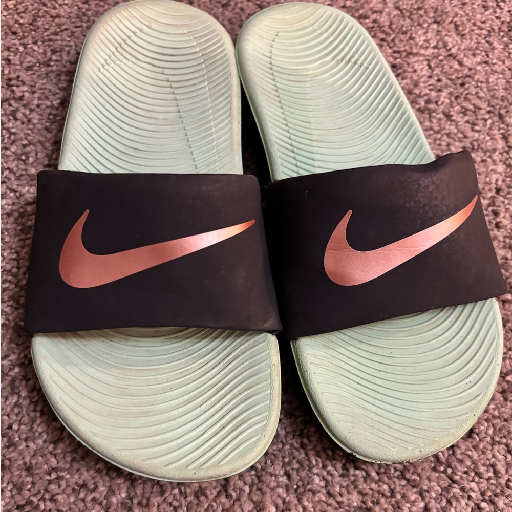 Nike Slides Women’s sz 5